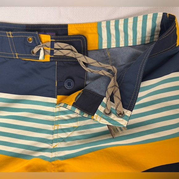 Patagonia Wavefarer Board Shorts Mens Size 34 Fitz Striped Swim Trunks - Picture 4 of 14